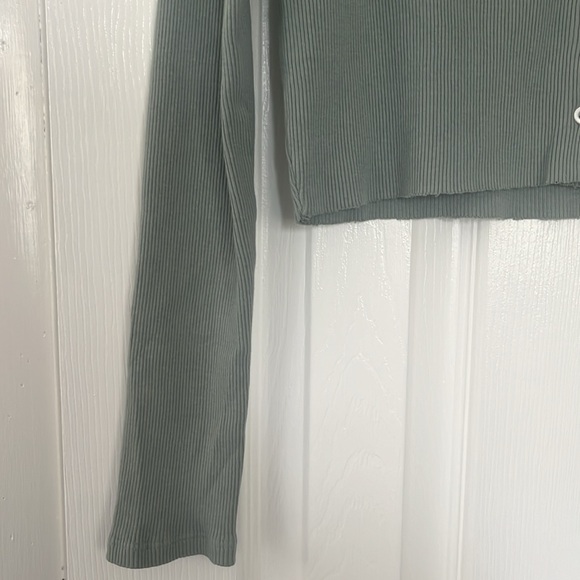 Brandy Melville Top - Picture 5 of 6